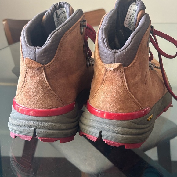 Danner Women's Mountain 600 Waterproof Hiking Boots, Suede - Picture 4 of 6